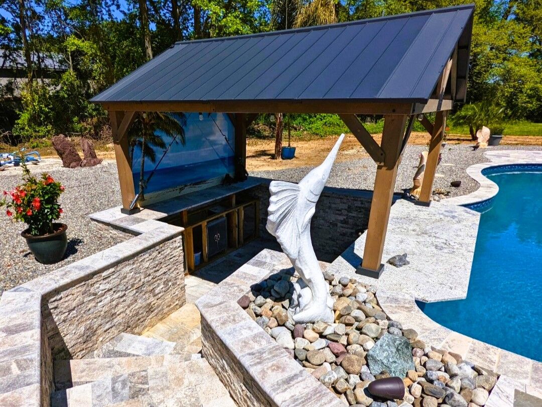 free-form-pool-with-swim-up-bar-6