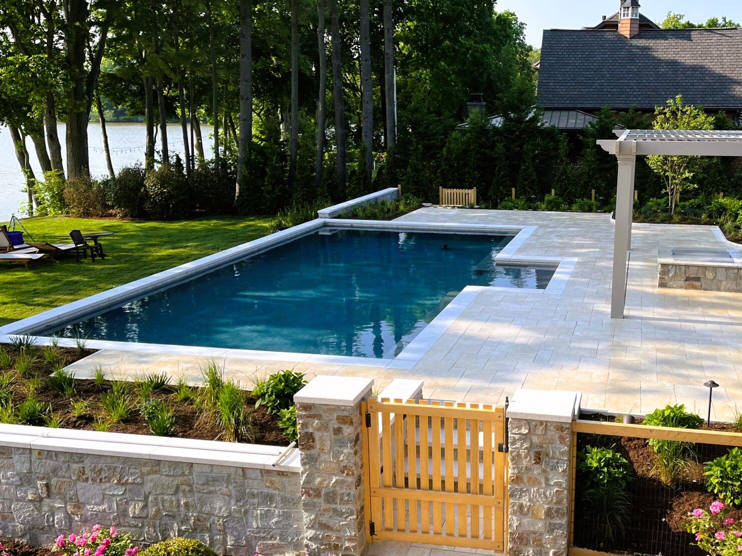 geometric-pool-10