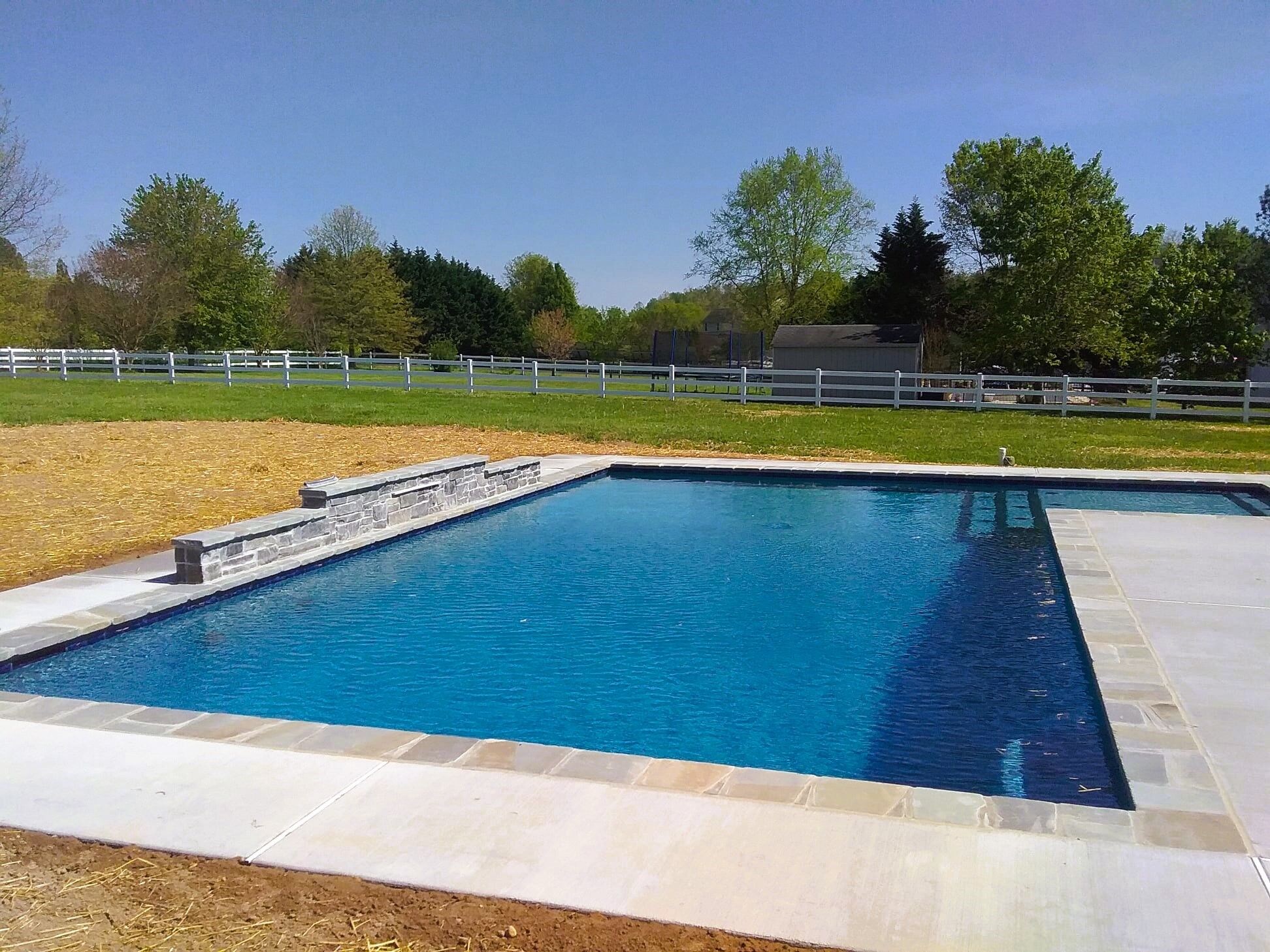 geometric-pool-15