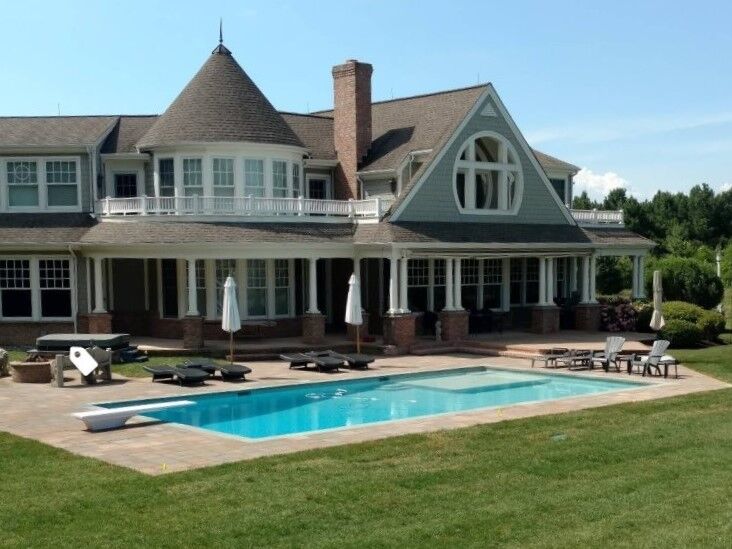 geometric-pool-with-tanning-ledge-1