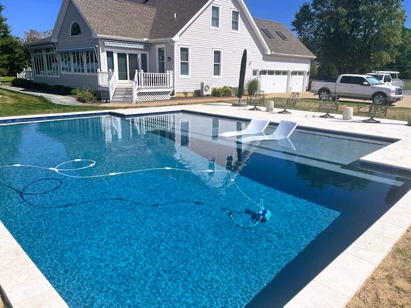geometric-pool-with-tanning-ledge-13