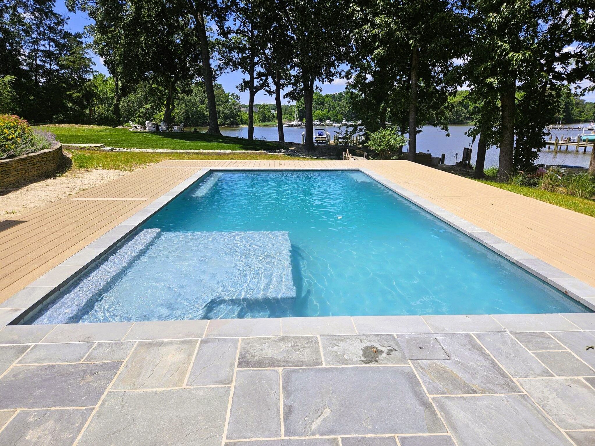geometric-pool-with-tanning-ledge-15