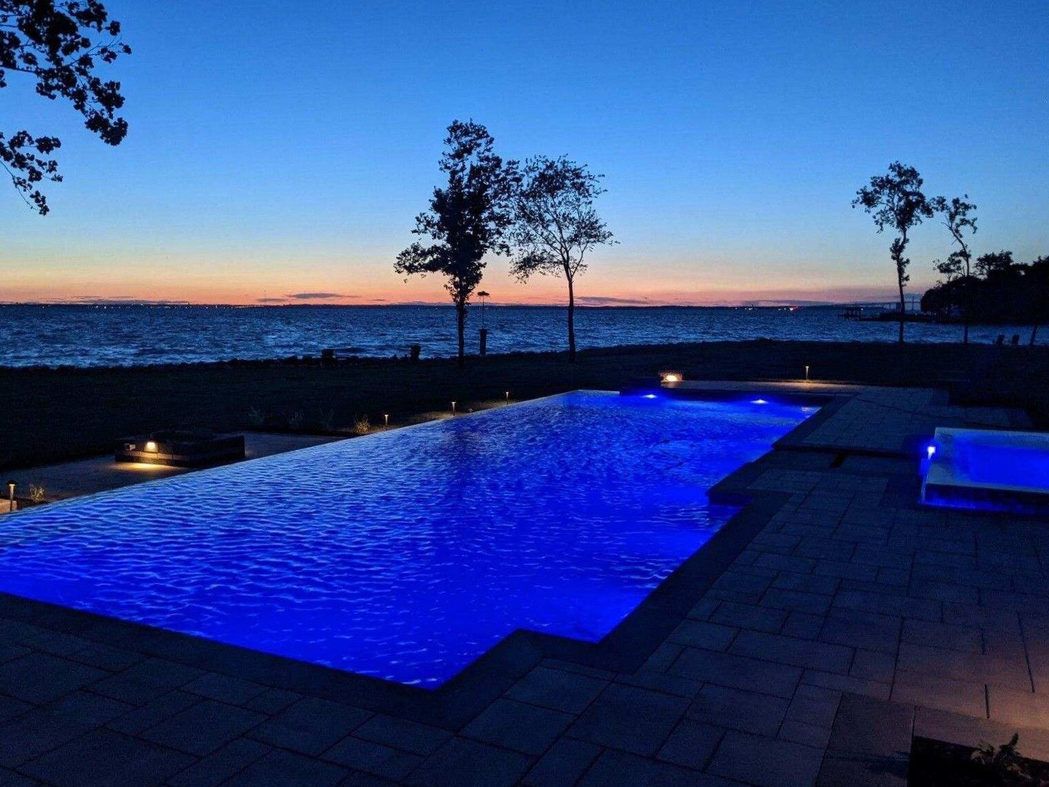 geometric-pool-13